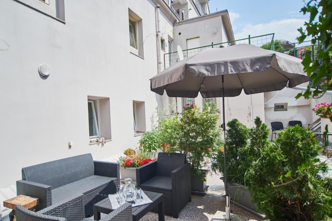 Nice Home To Stay At Prague Close To Castle With Terrace And Garden Екстер'єр фото