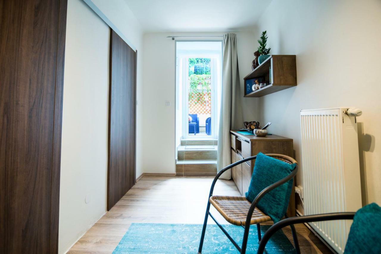 Nice Home To Stay At Prague Close To Castle With Terrace And Garden Екстер'єр фото