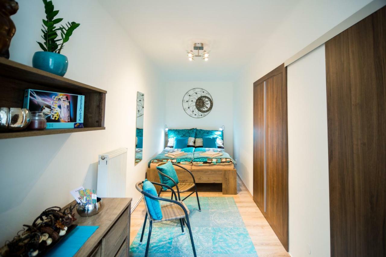 Nice Home To Stay At Prague Close To Castle With Terrace And Garden Екстер'єр фото