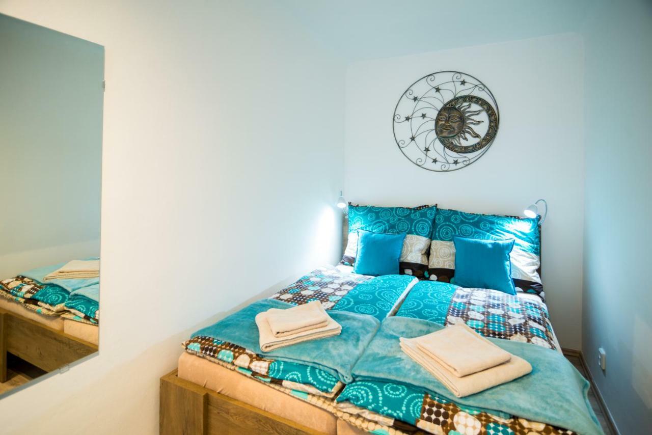Nice Home To Stay At Prague Close To Castle With Terrace And Garden Екстер'єр фото